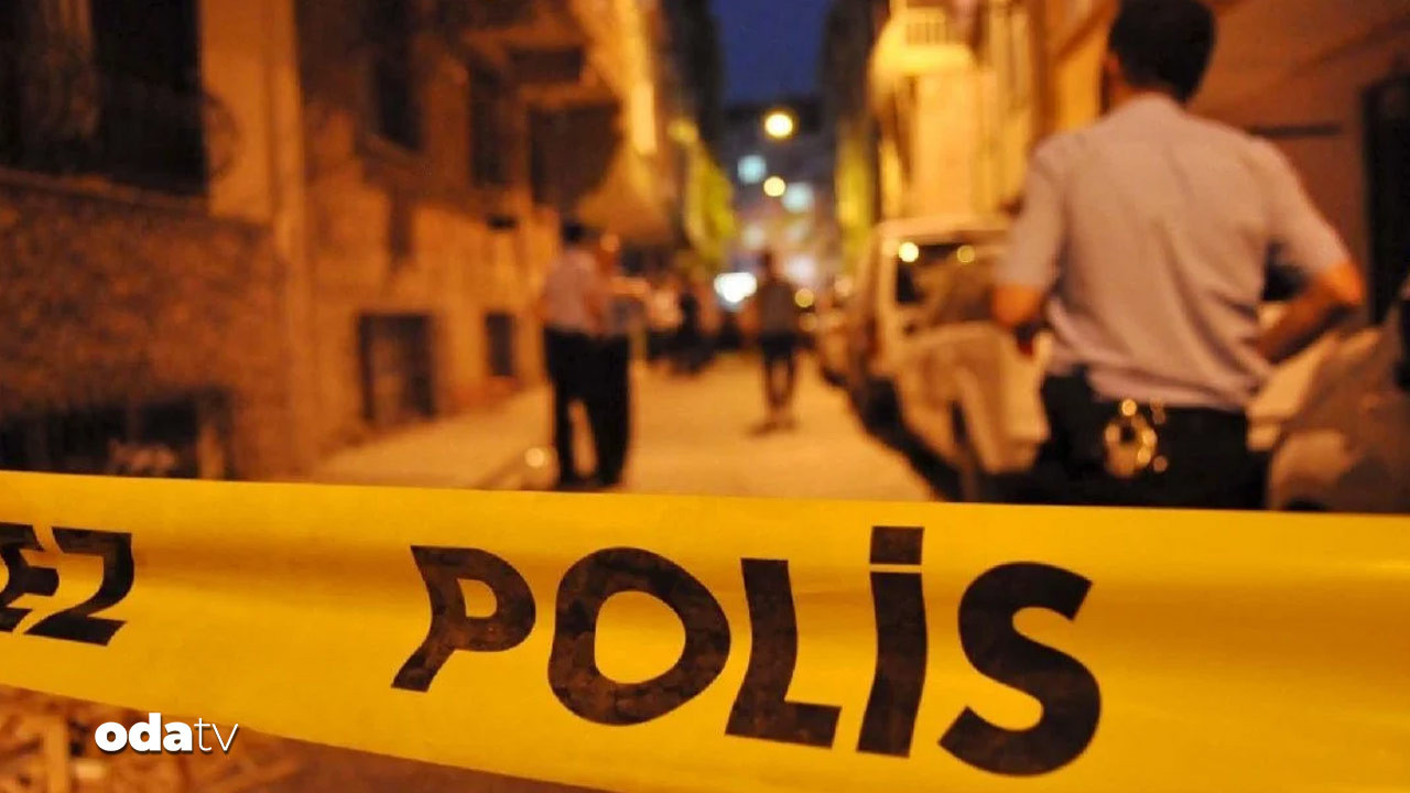 izmirde anne dehseti kizlarini bicakladi intihar etti tNBEhHAO