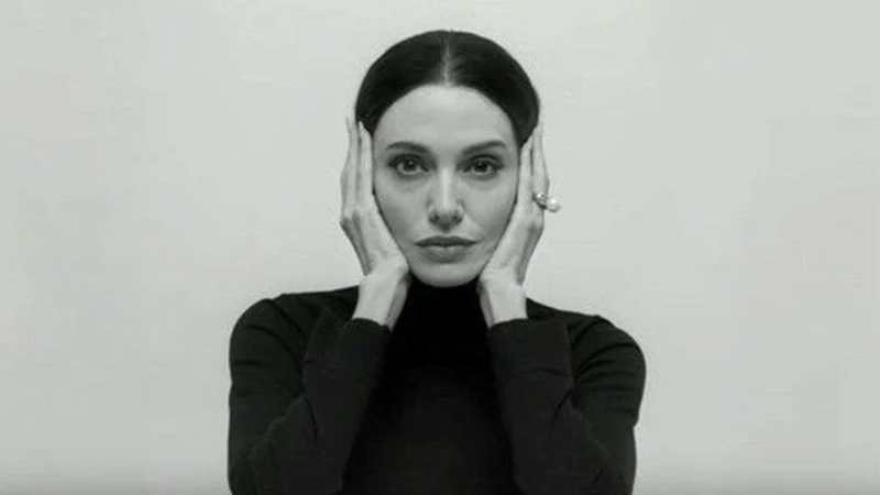 abdli unlu oyuncu angelina jolie ulkemi taniyamiyorum SCRFUQkF