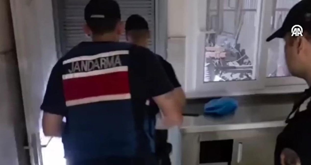 adanada konteynerlerde uyusturucu yetistirirken yakalandi iNnc9lAq