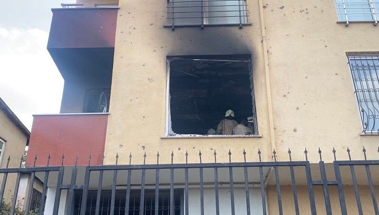 atasehirde 5 katli binada yangin NyOUthFA