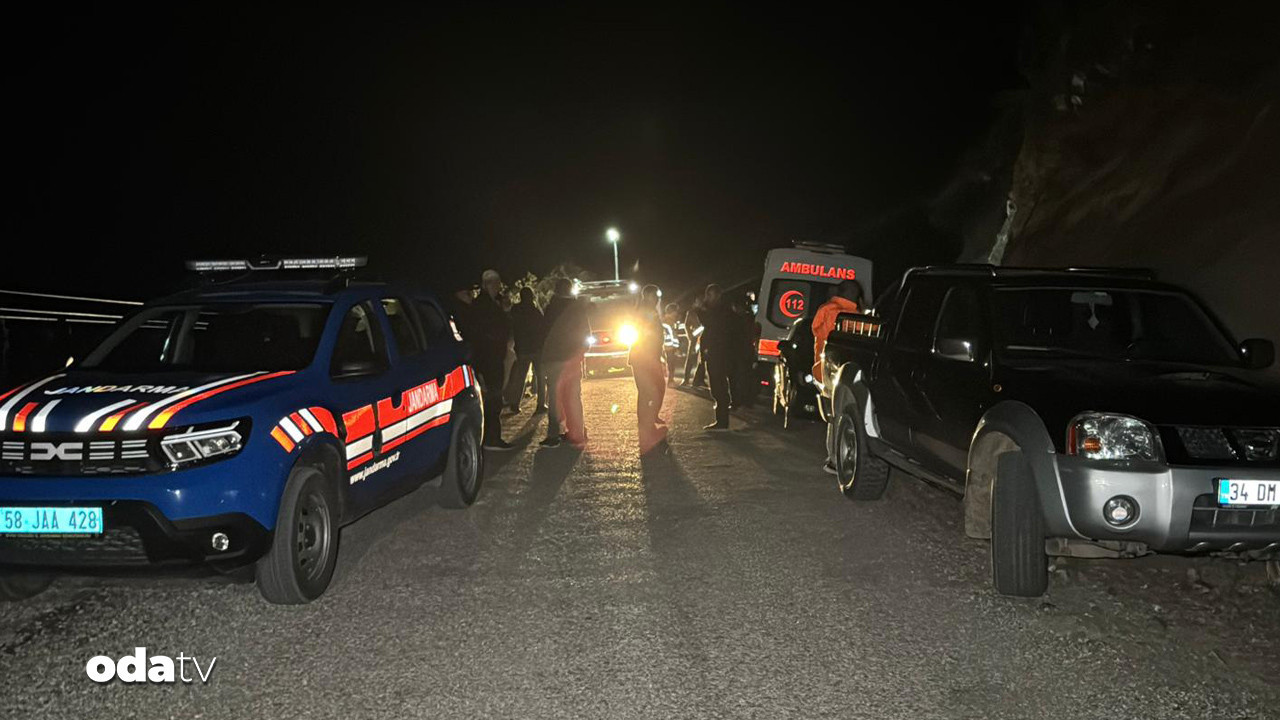 sivasta feci kaza 4 kisi hayatini kaybetti 2H5F5NYk