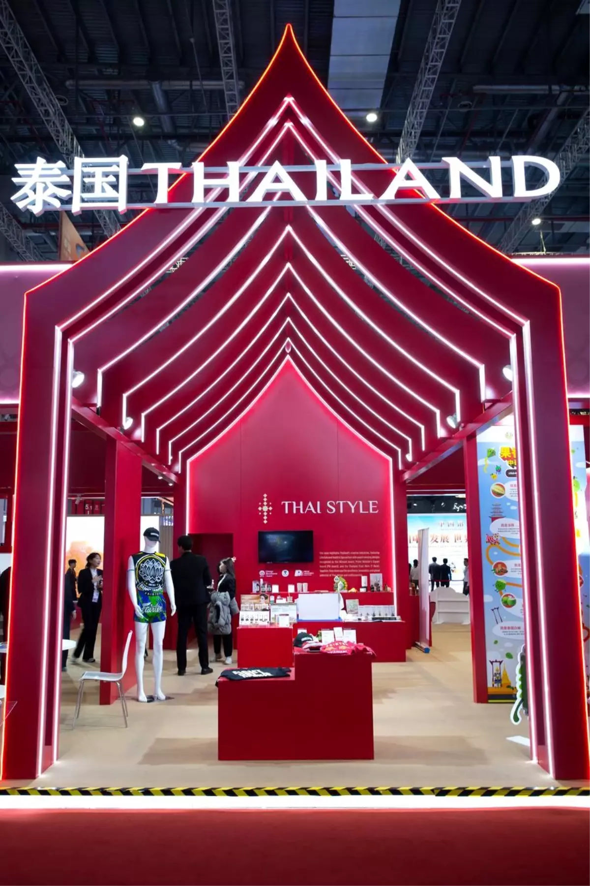 8 cin ithalat fuari basladi GVKjRr15.jpg