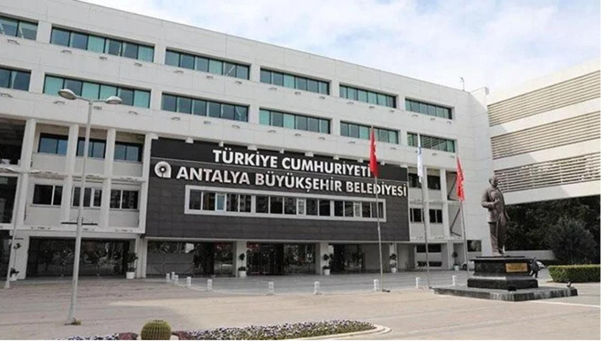 antalya buyuksehir belediyesine rusvet sorusturmasinda yeni gozaltilar JBCgKNLA.jpg