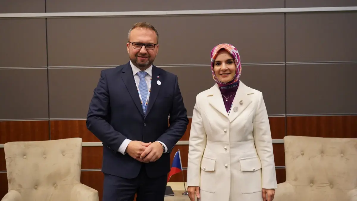 bakan goktas dunya sosyal kalkinma zirvesinde cekya ile isbirliklerini gorustu BxUyhGyW.jpg