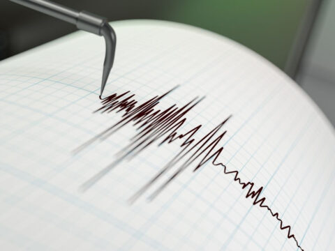 Elazigda 4 buyuklugunde deprem eqSnRM9y