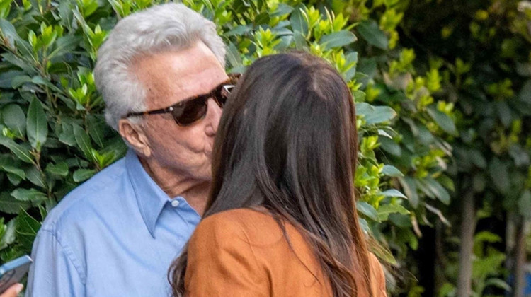Kendisinden 17 yas genc karisi sayesinde 88inde bile delikanli gibi madem alti cocuk istiyorsun KTLLqUha